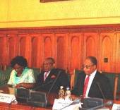 Angola külügyminiszterének látogatása