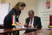 Az Oktatási Csereprogram Megállapodás Aláírása