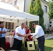 Grillparty a búcsúzó palesztinai és egyiptomi nagykövet tiszteletére